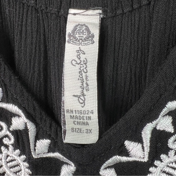 American Rag Size 3X Black Jumpsuit w/White Embroidered Design with Wide Legs - Picture 12 of 13